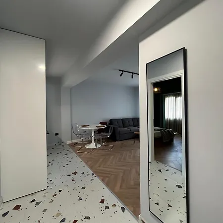 Modern Luxe Escape * Polisi i Vogel