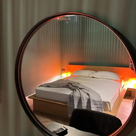 Modern Luxe Escape Apartment *