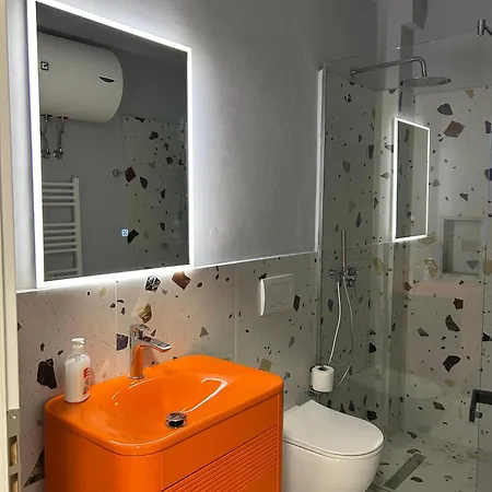 Modern Luxe Escape Polisi i Vogel